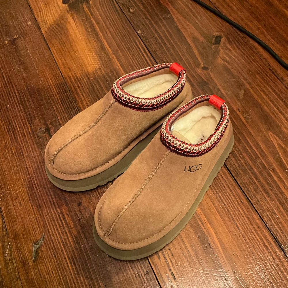 UGG Tazz